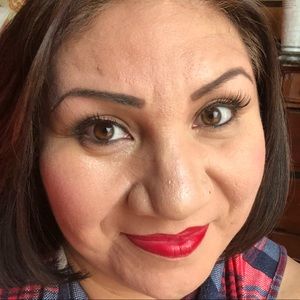 Meet your Posher, Isabel